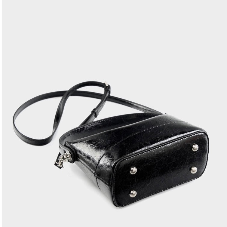 Women’s Genuine Leather Mini Bucket Shoulder Bag – Chic Turn-Lock Crossbody