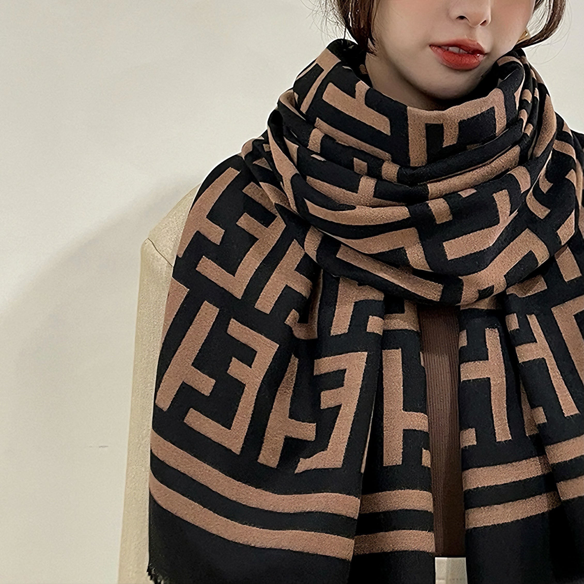 Women's Luxury Geometric Patterned Fringed Imitation Cashmere Scarf