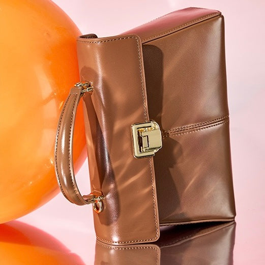 Women’s Genuine Leather Horseshoe Buckle Handbag