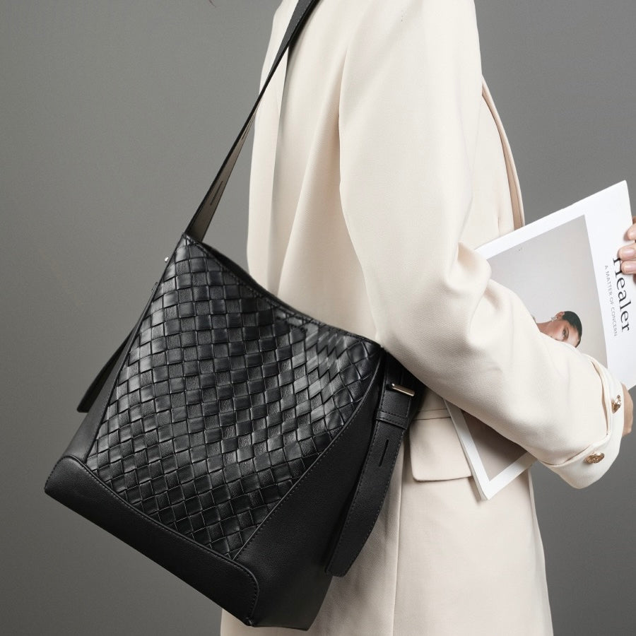 Women's Cowhide Handwoven Large Capacity Crossbody and Shoulder Bag