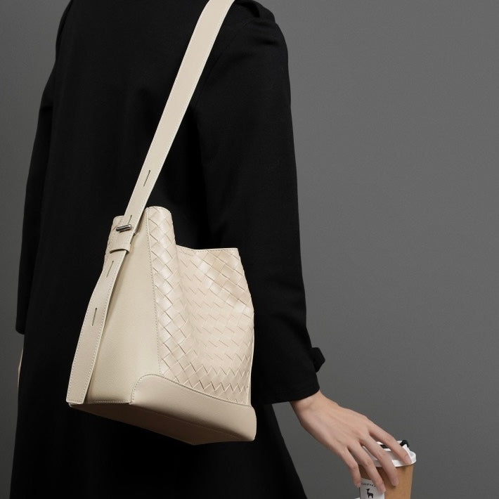 Women's Cowhide Handwoven Large Capacity Crossbody and Shoulder Bag