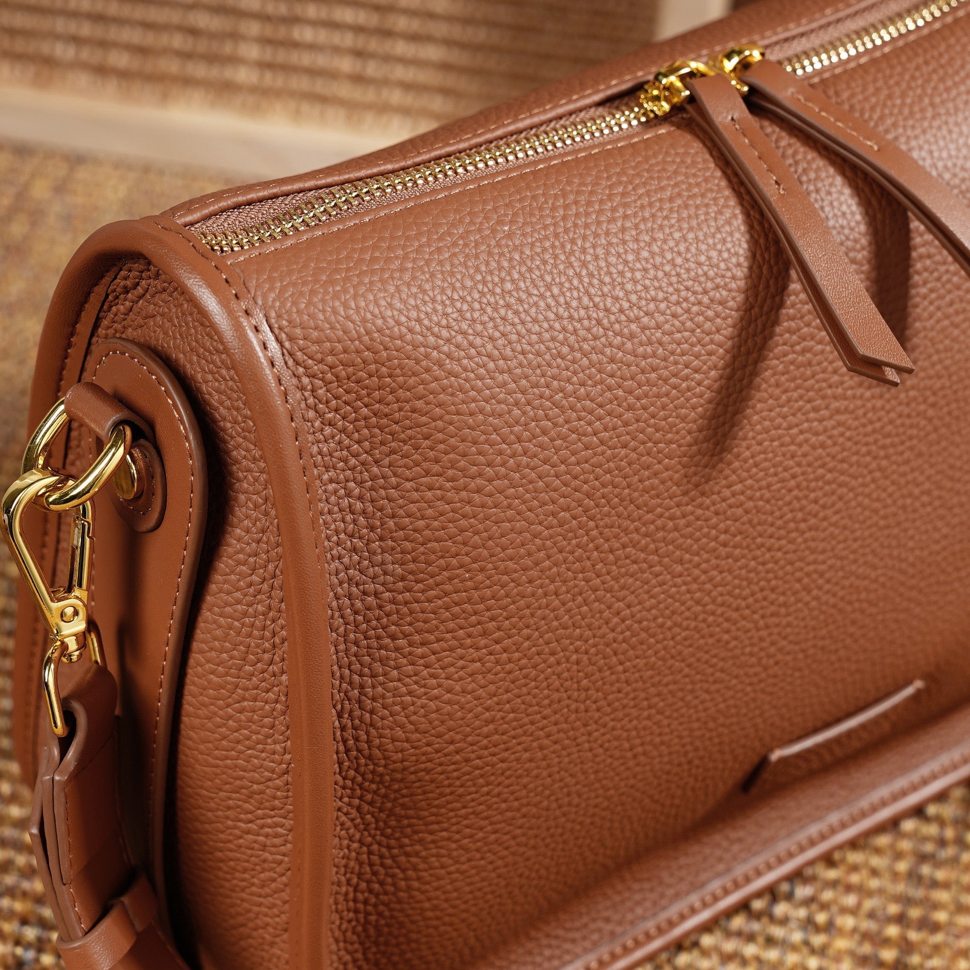 Women’s Genuine Leather Vintage Commuter Shoulder Bag