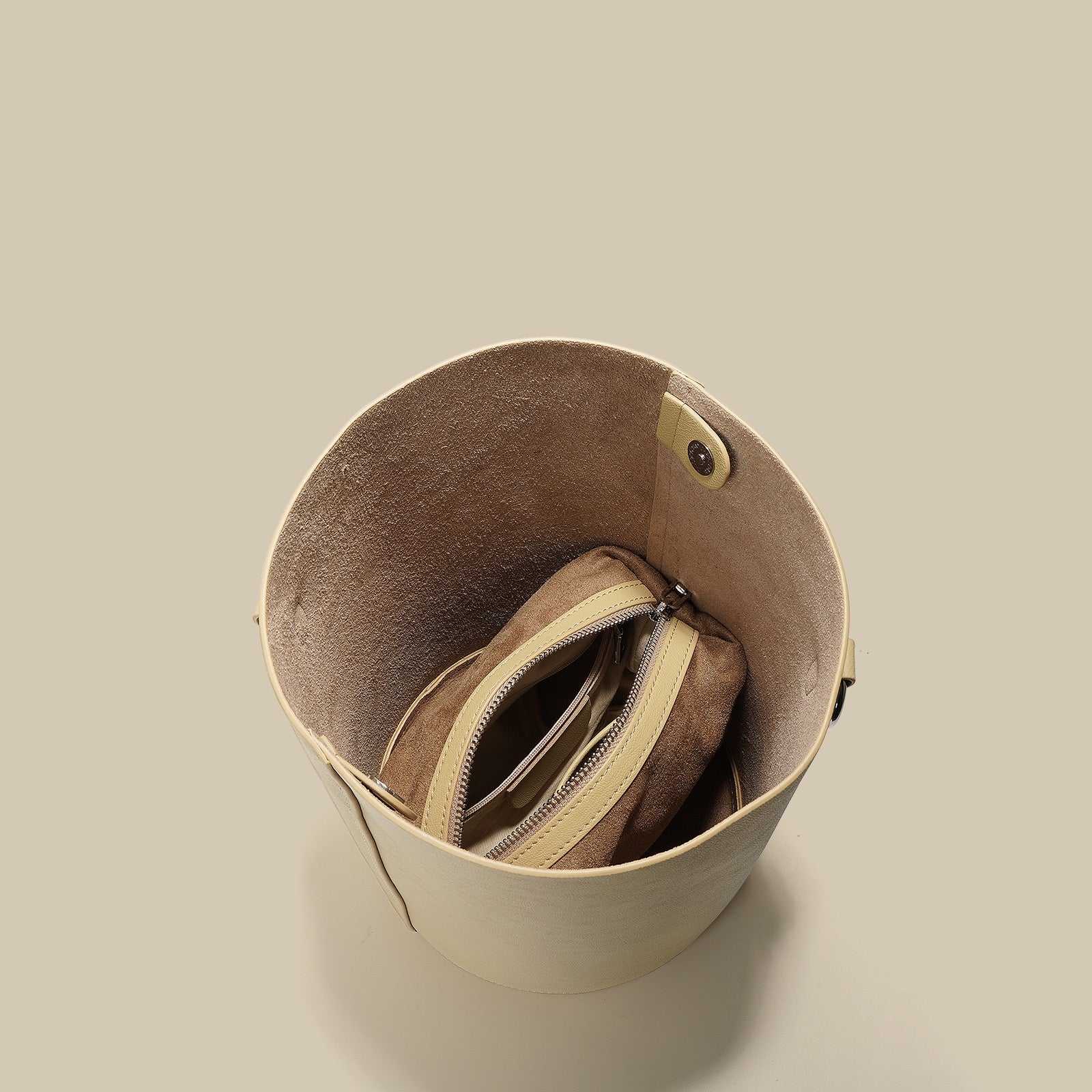 Women's Genuine Leather Adjustable Strap Handheld and Shoulder Bucket Bag