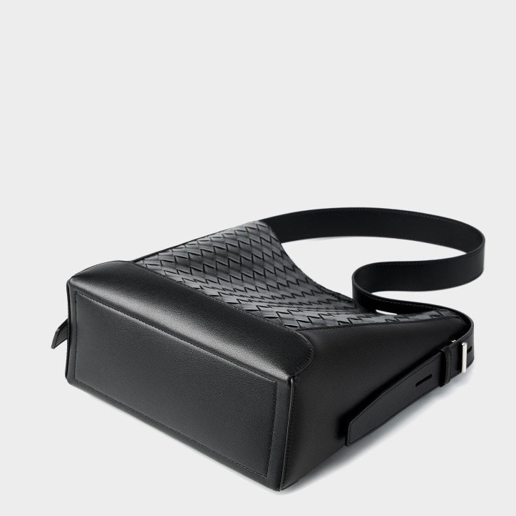 Women's Cowhide Handwoven Large Capacity Crossbody and Shoulder Bag