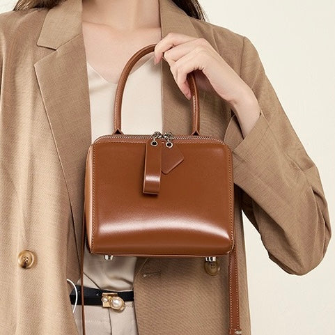 Women’s Genuine French Inspired Chic & Niche Crossbody Bag