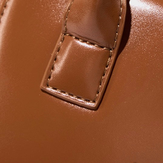 Women’s Genuine French Inspired Chic & Niche Crossbody Bag